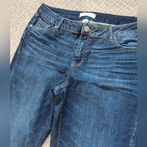 Lane Bryant || Girlfriend Mid-Rise - Picture 2 of 5